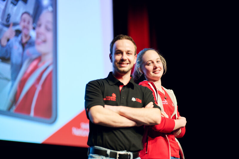 Alina Knüsel mit ihrem Experten, Damian Schmid Alina Knüsel mit ihrem Experten, Damian Schmid
